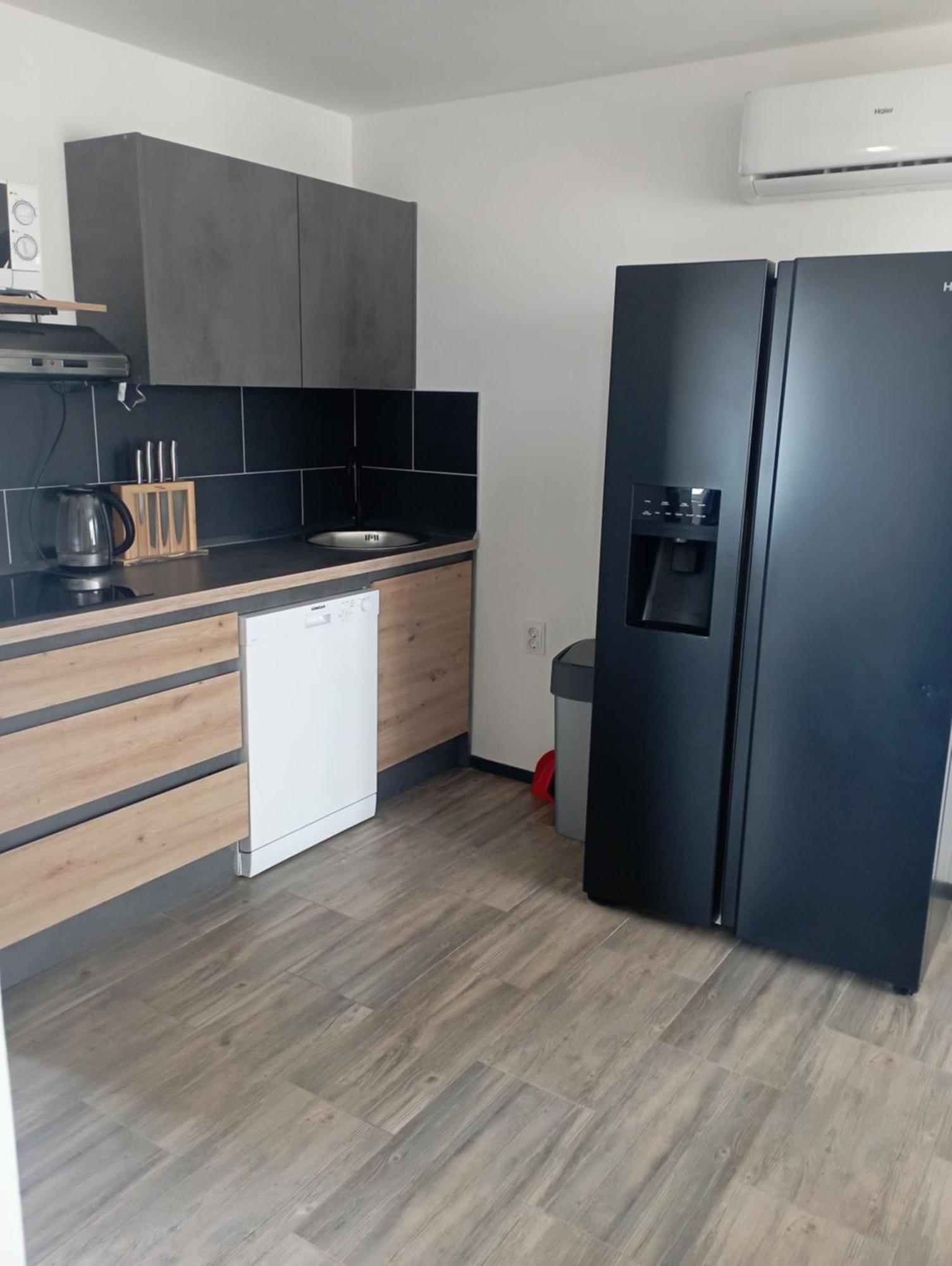 Apartments Frigan Maslenica Exterior foto